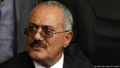 صورة علي عبدالله صالح يرفض مغادرة اليمن