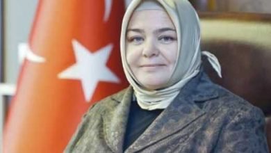 صورة أول وزيرة تركية محجبة